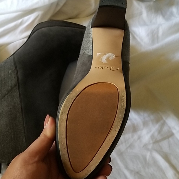 Clark's booties - Picture 6 of 8